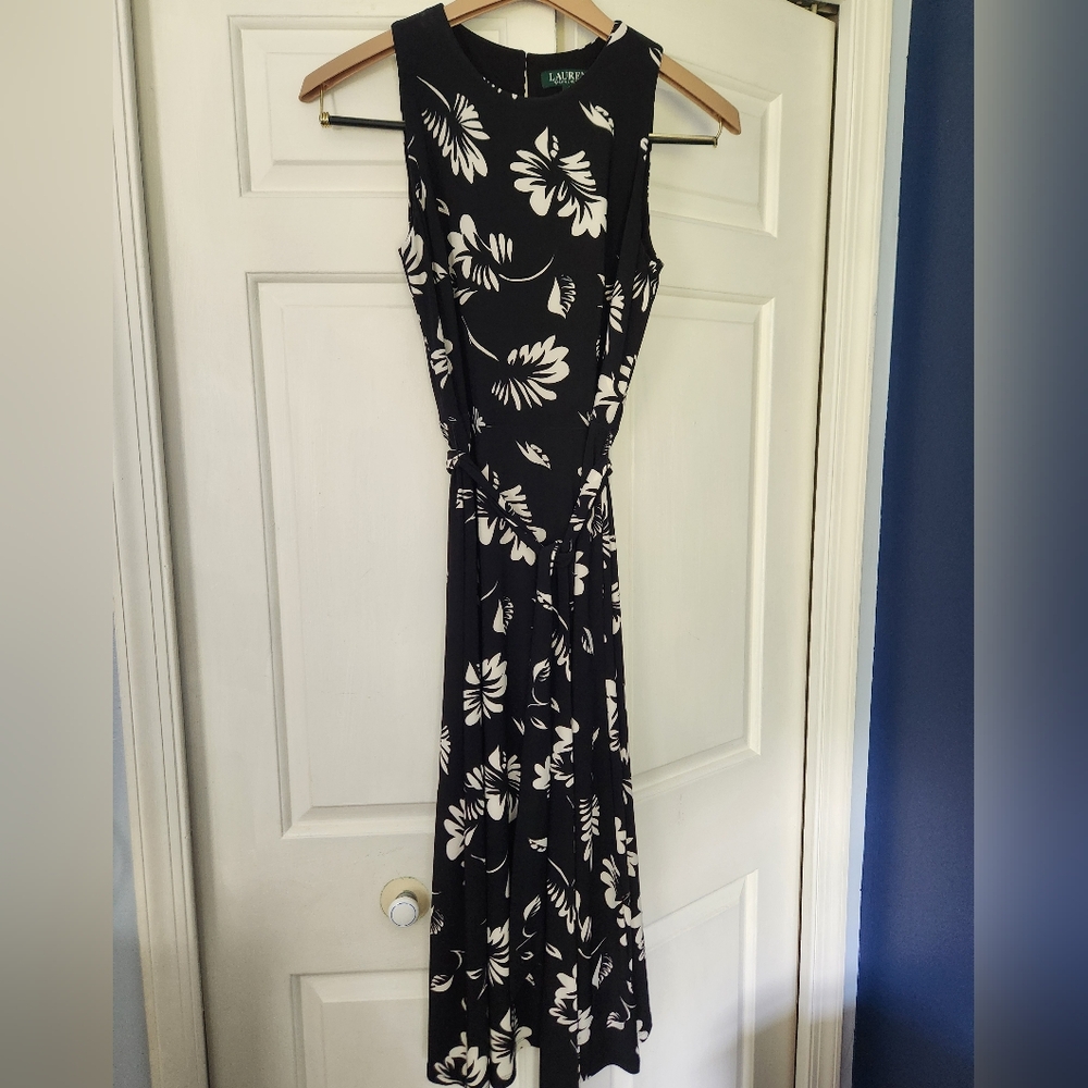 Lauren Ralph Lauren Black and white midi length dress - size 6
